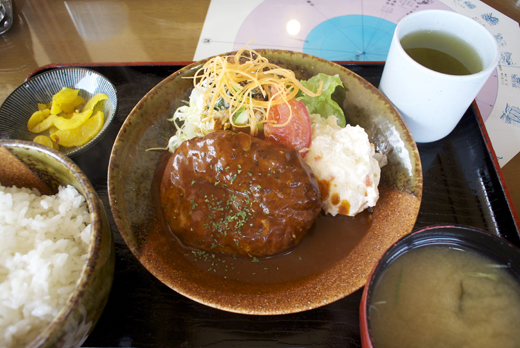 ハンバーグ定食